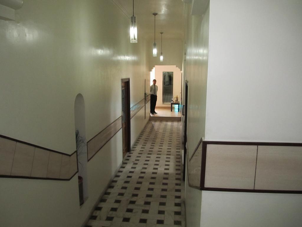 Hotel Classic Jalandhar Esterno foto